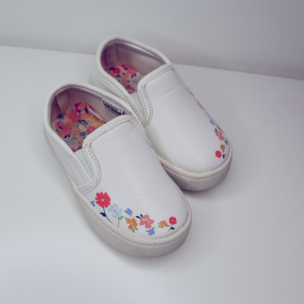 CARTER’S SLIP ON - size 6c